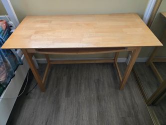 Light wood desk with removable shelves
