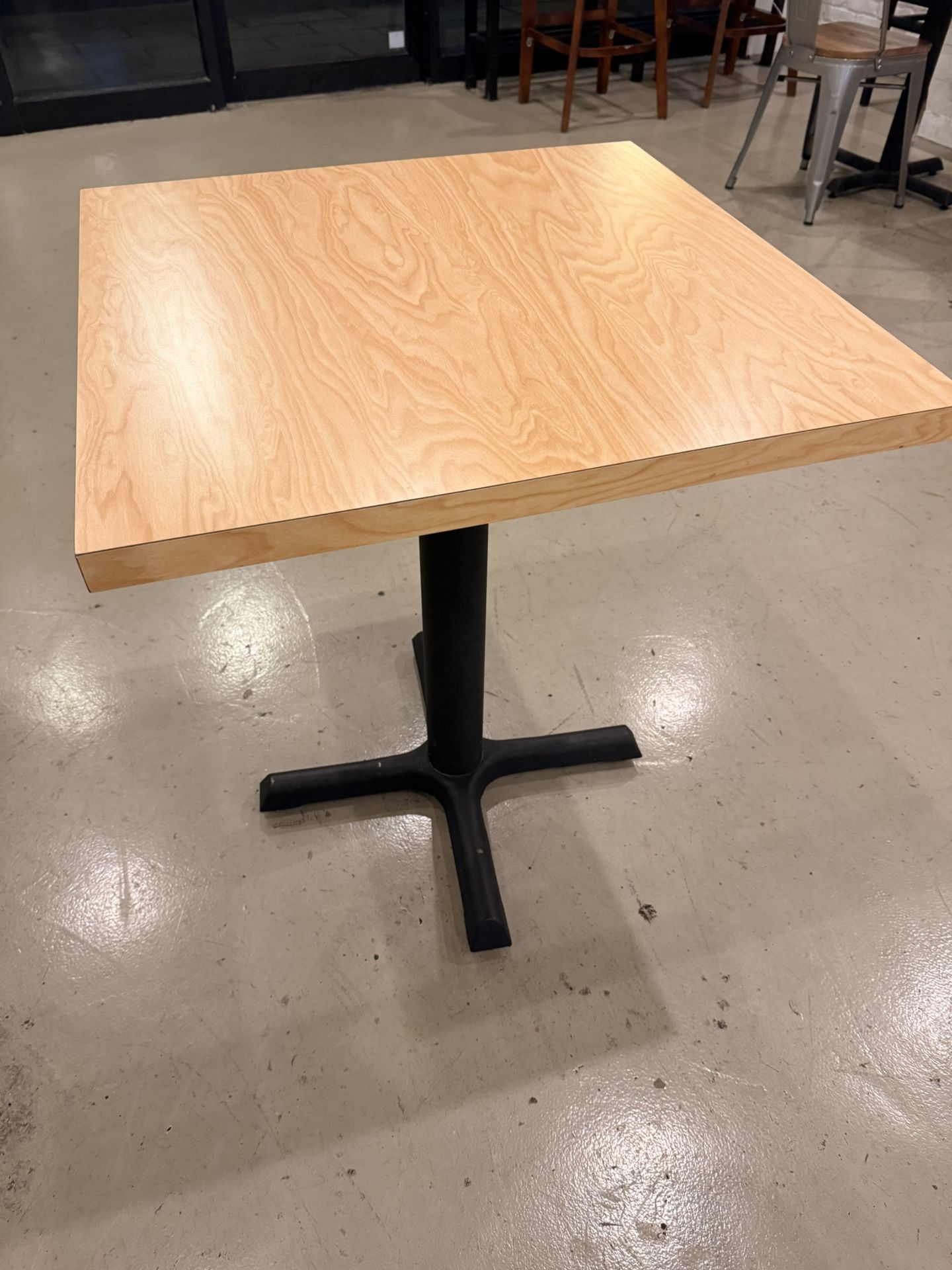Restaurants square Table