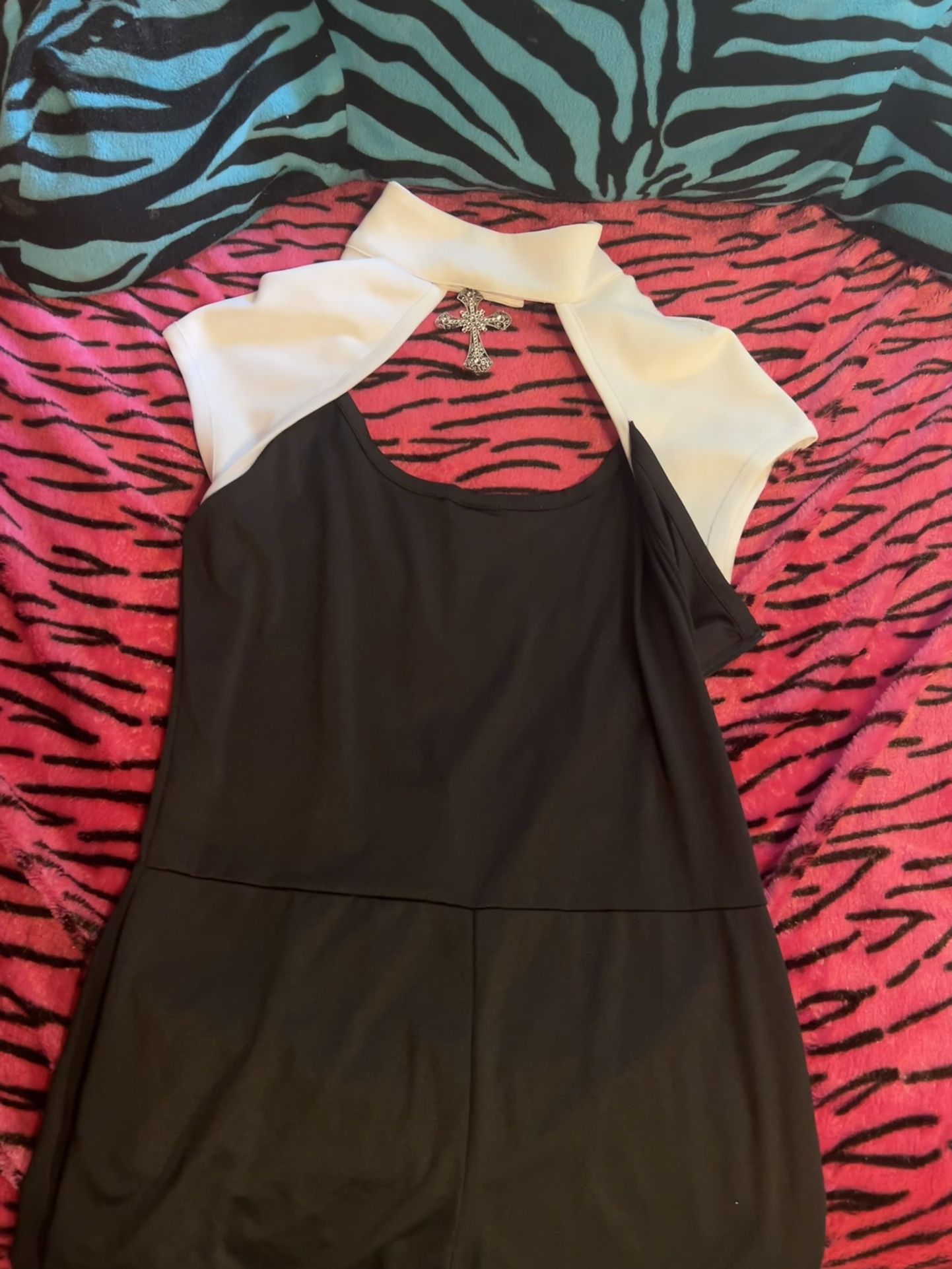 Nun Halloween costume, size large