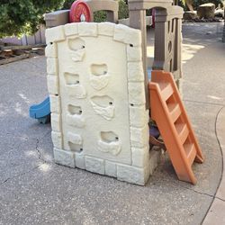 Step2 Naturally Playful Woodland Backyard Climber