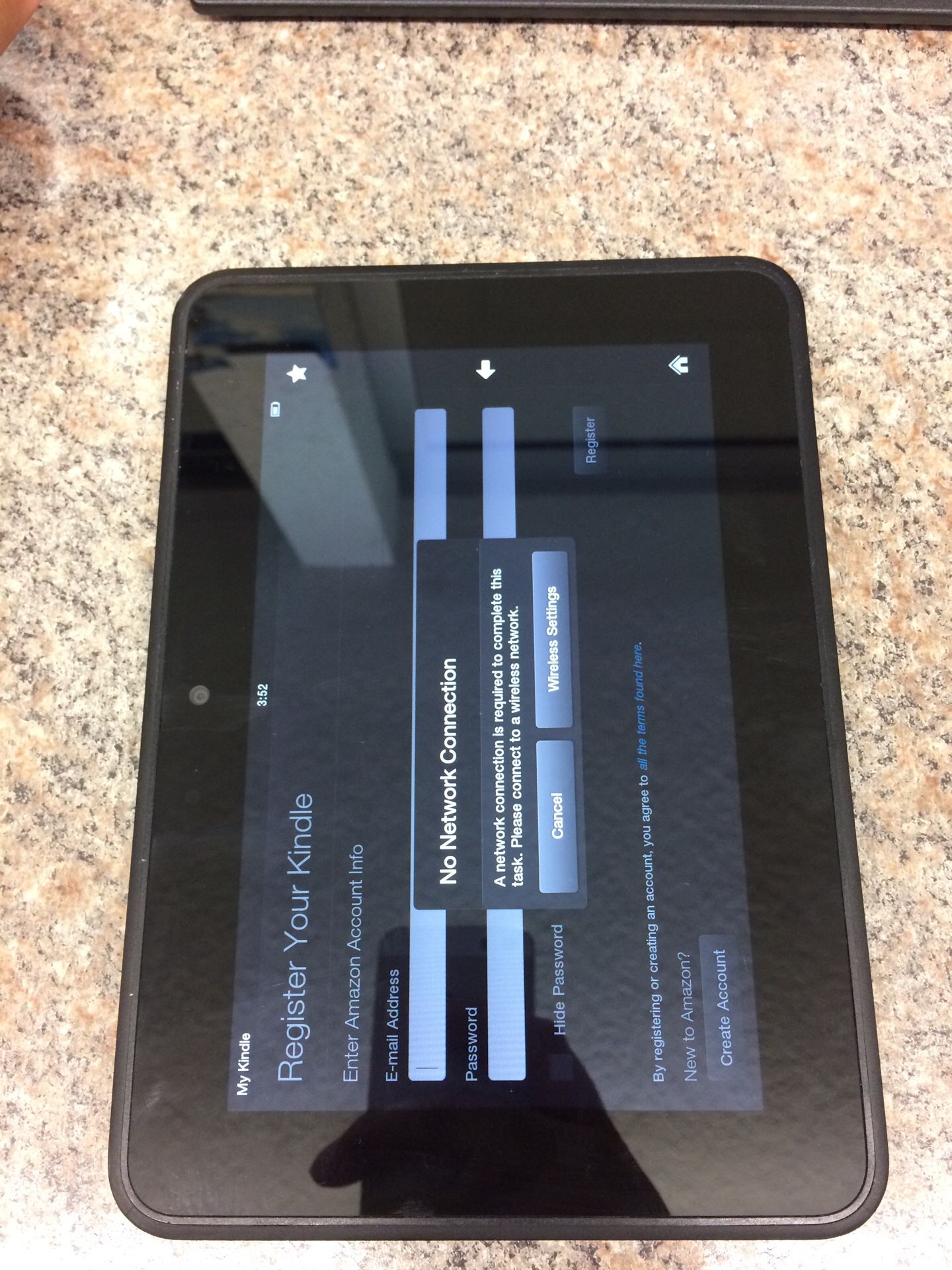 Amazon kindle fire HD 7 2nd generation nice and clean with charger