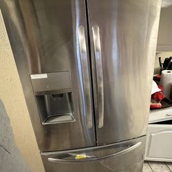 Frigidaire Fridge 