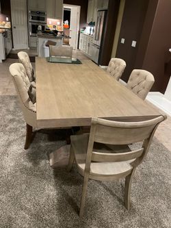 Dining room table