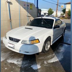 1999 Ford Mustang