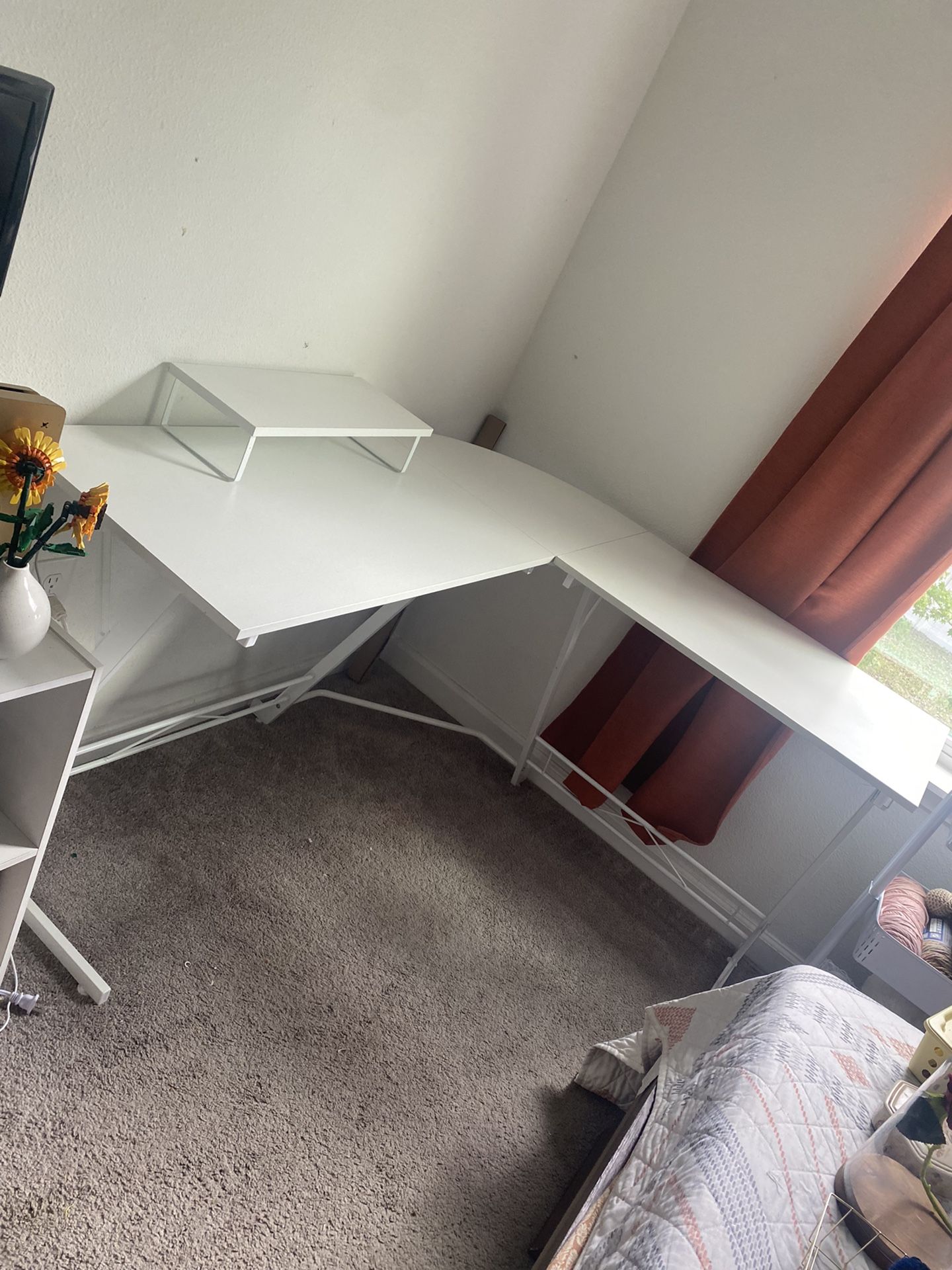 white corner desk