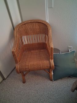 Natural Wicker Barrel Chair