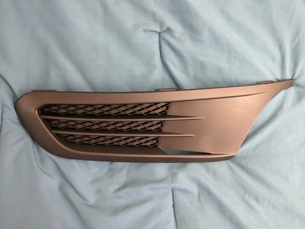 VW Jetta 2011-15 Fog Light Cover Driver Side