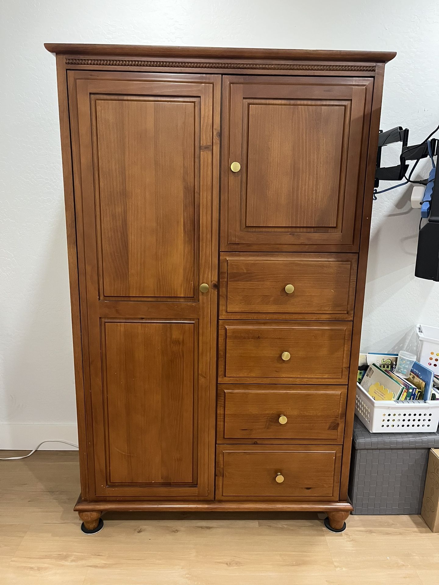 Armoire
