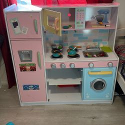 children’s pretend kitchen 