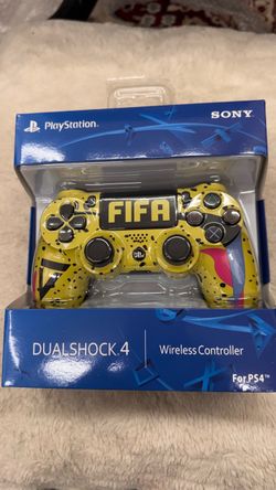 PS4 controllers