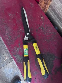 Garden scissors