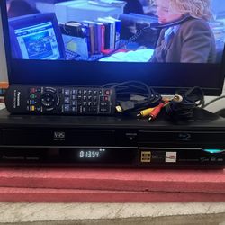 PANASONIC DMP-BD70V Blu-ray/VCR Combo player HDMI 4 Head VHS W Remote And Cables 