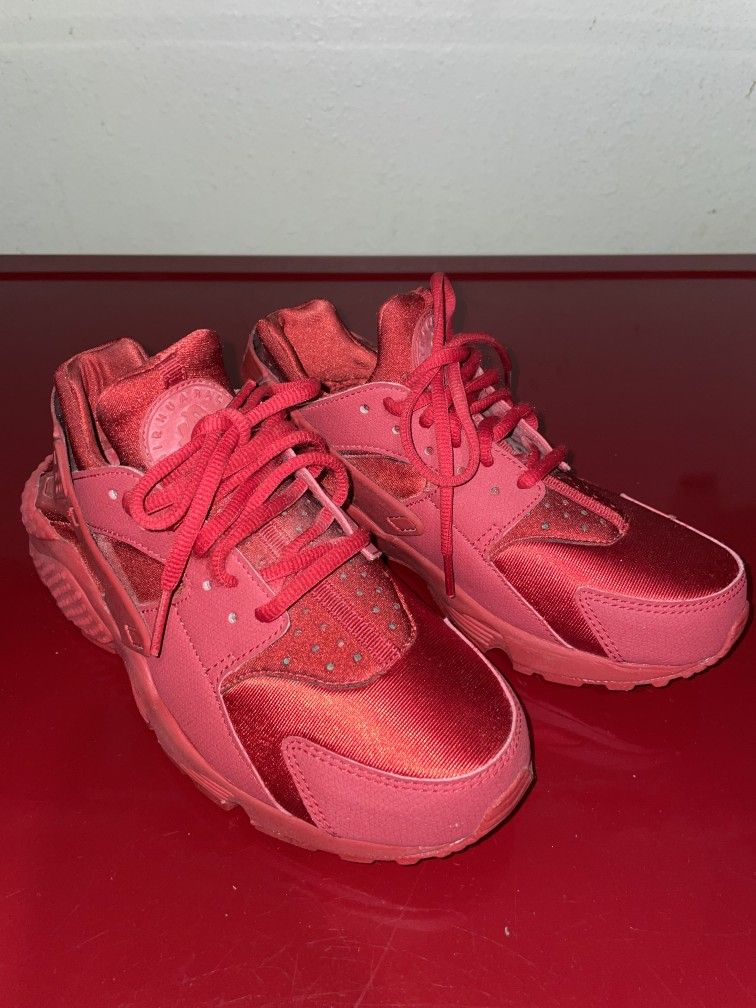 nike air huarache red size 6.5