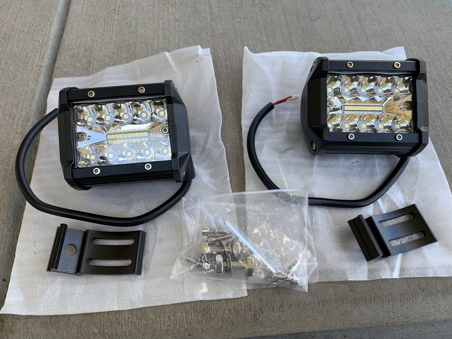 2- NEW 60W Flood LED Work Lights For Trucks Car Offroad 4” Long X 2” Wide