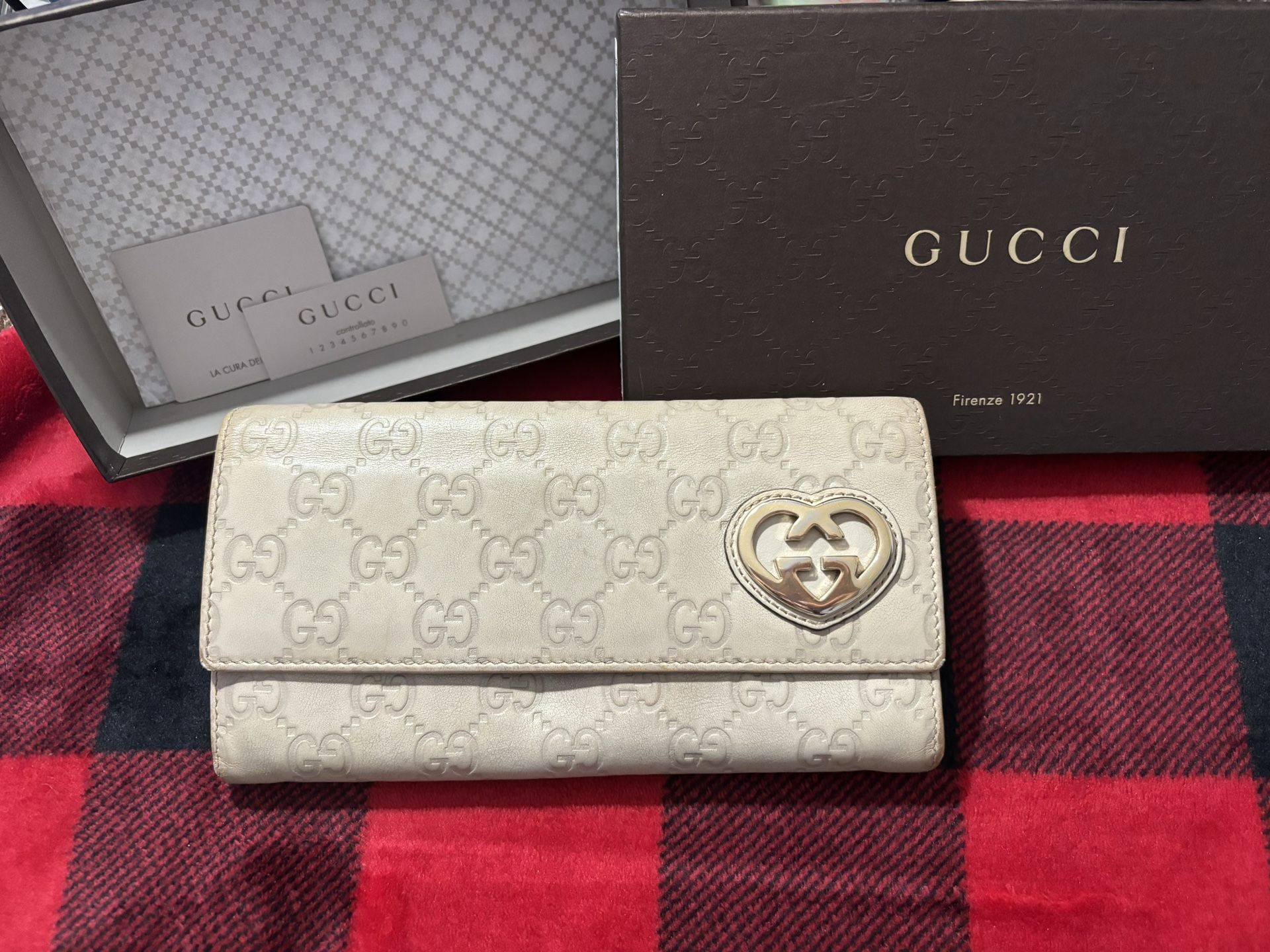 Gucci long wallet 