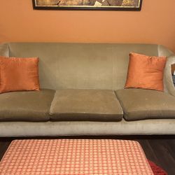 Couch And Ottoman Table 