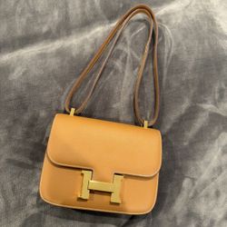 Epsom Constance 1-16 Gold