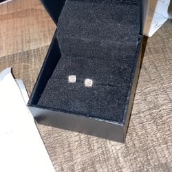 WhiteGold Solitaire earrings