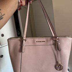 Michael Kors Charlotte Large Saffiano Leather Top-Zip Tote Bag