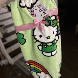 Hello Kitty, Rainbow Blanket St. Patrick’s Day