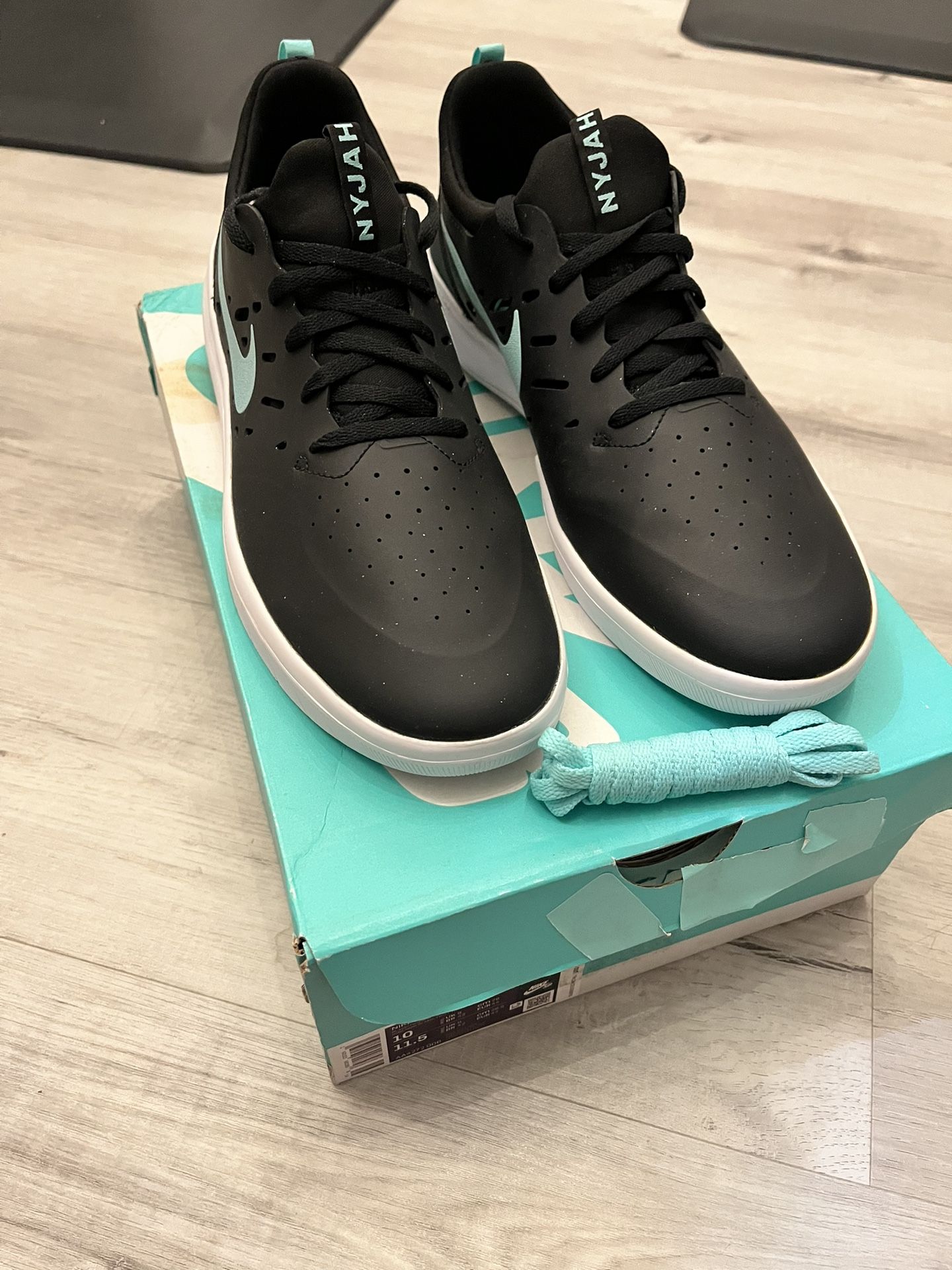 NEW Nike SB Nyjah Free size 10 Tropical Twist