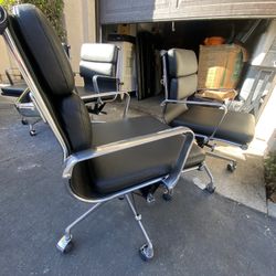 Office Chairs 
