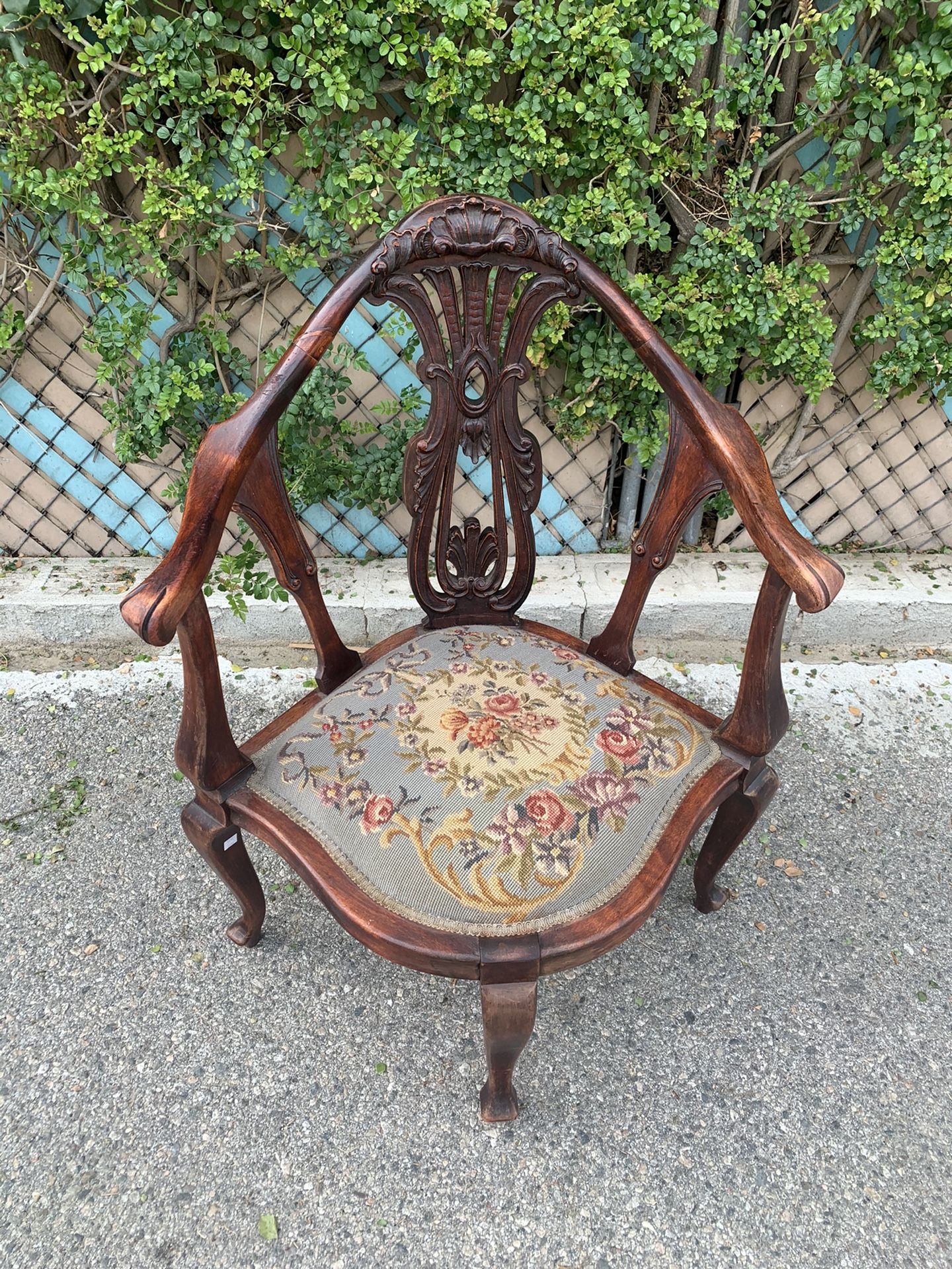 Antique Victorian Chippendale Corner Chair