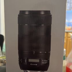 Canon EF 70-300mm f/4-5.6 IS II USM Telephoto Zoom Lens - Black