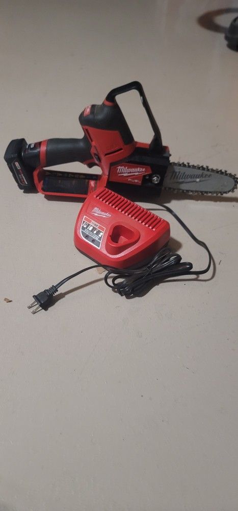 M12 FUEL 12V Lithium-Ion Brushless Battery 6 in. HATCHET Pruning Saw Kit with 4.0 Ah Battery and Charger
