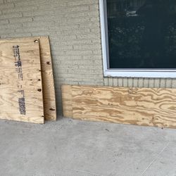 4 pieces Of Plywood See Sizes In The Photos