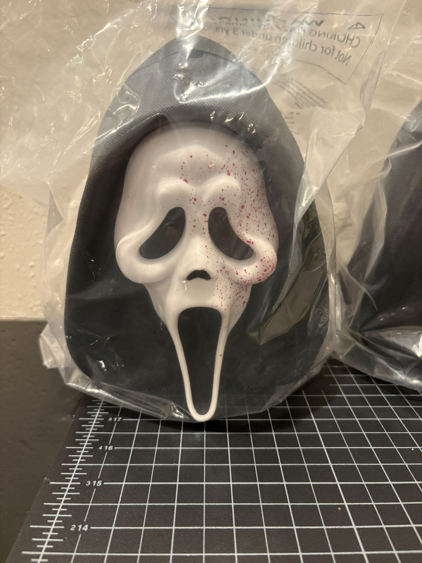 scream 7 popcorn bucket blood splatter amc