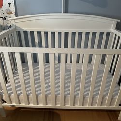 Graco Convertible Crib