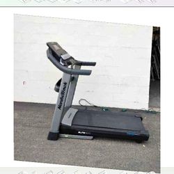 Life Fitness Treadmill Gym Level Exercise Equipment Congress word