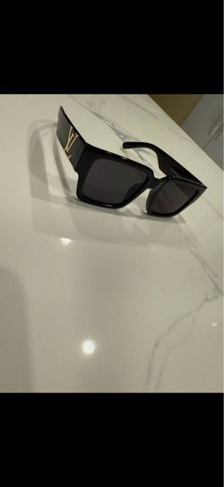 Lv sun glasses women’s