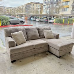 Reversible Sectional Couch - FREE DELIVERY 