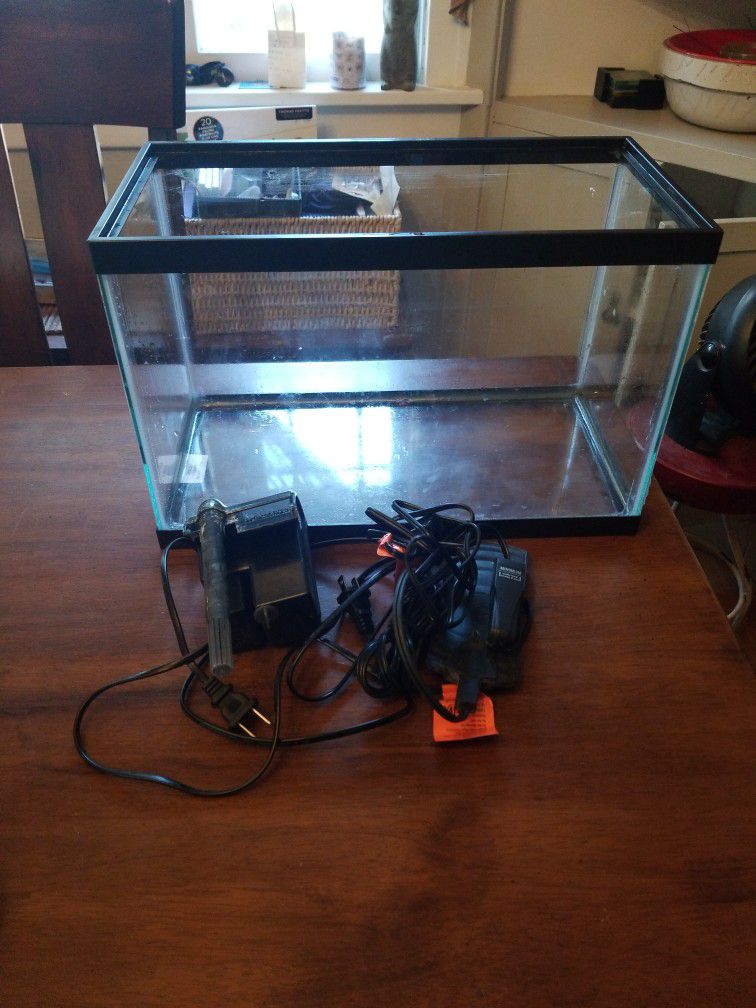 5.5 Gallon Aquarium With Filter And 2 Heaters