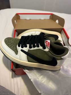 TRAVIS SCOTT REVERSE NIKE