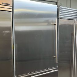 VIKING 36”WIDE BUILT IN 7 SERIES BOTTOM FREEZER REFRIGERATOR 