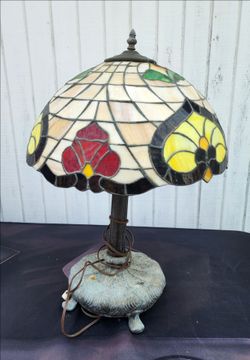 Tiffany Style Stained Glass Flower Lamp 24x16"