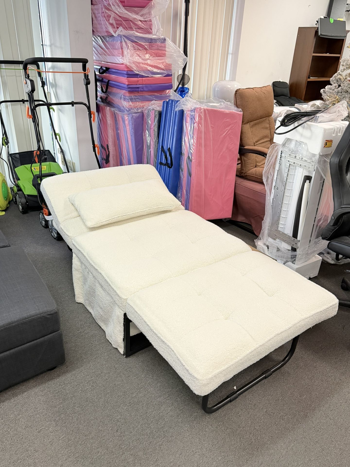 Brand New Multi Use Ottoman Sofa Bed Chair Recliner (4 color) 