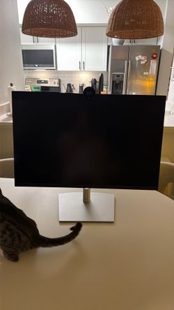 Brand new dell monitor with video camera for streaming, work, gaming etc
