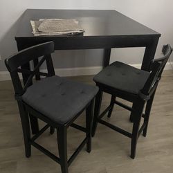 High Top Table With 2 Stools 