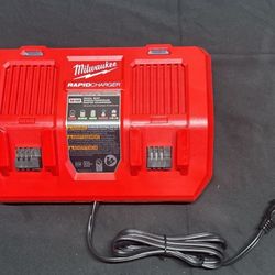 Milwaukee M18 18-Volt Lithium-Ion Dual Bay Rapid Battery Charger