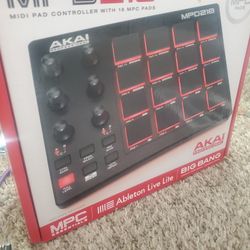Akai MPD218