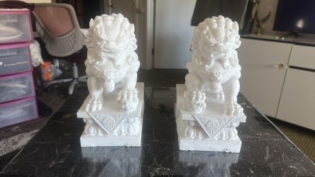 A pair of stone lions