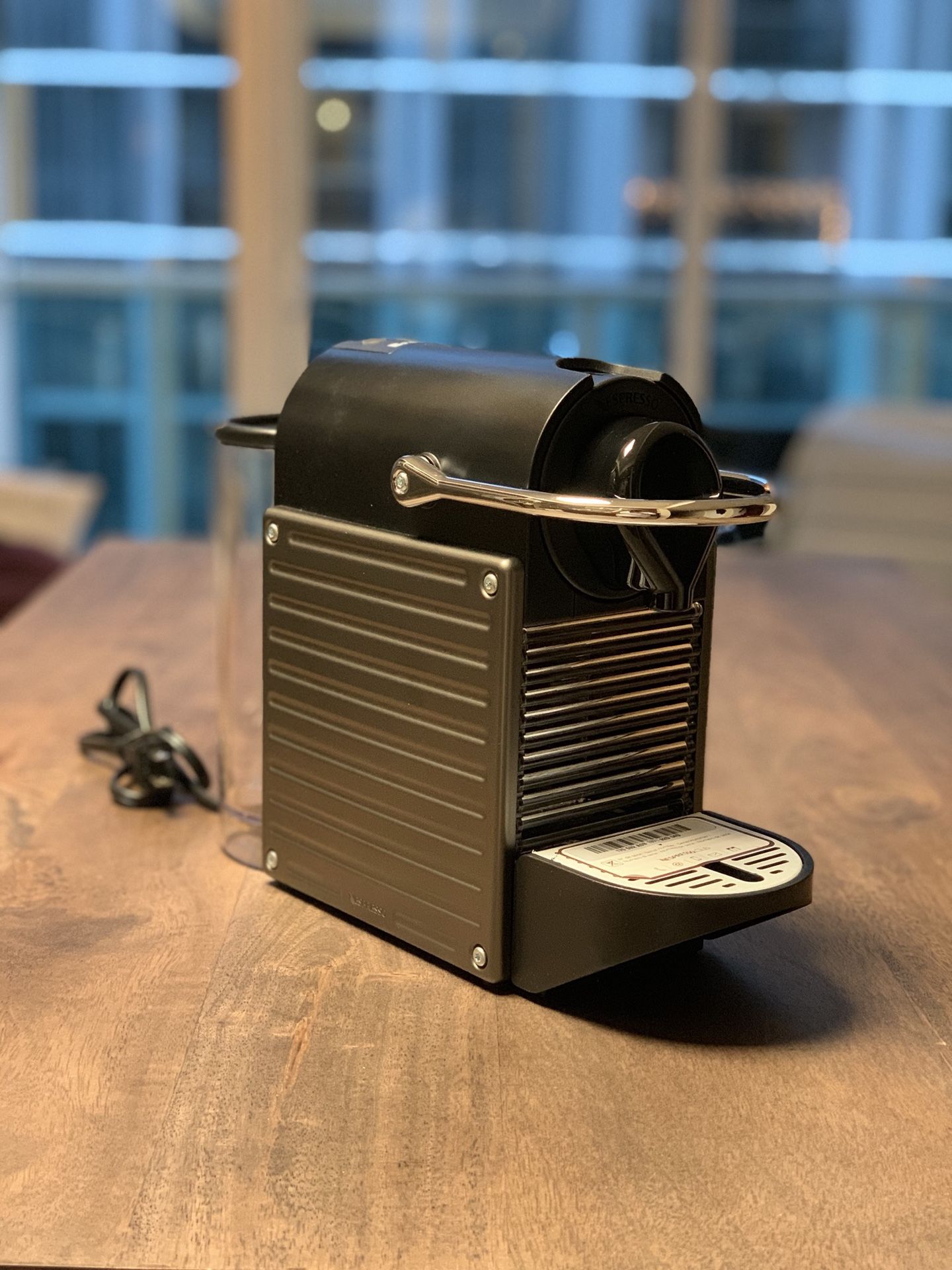 Nespresso Pixie Espresso Machine | Breville BEC420