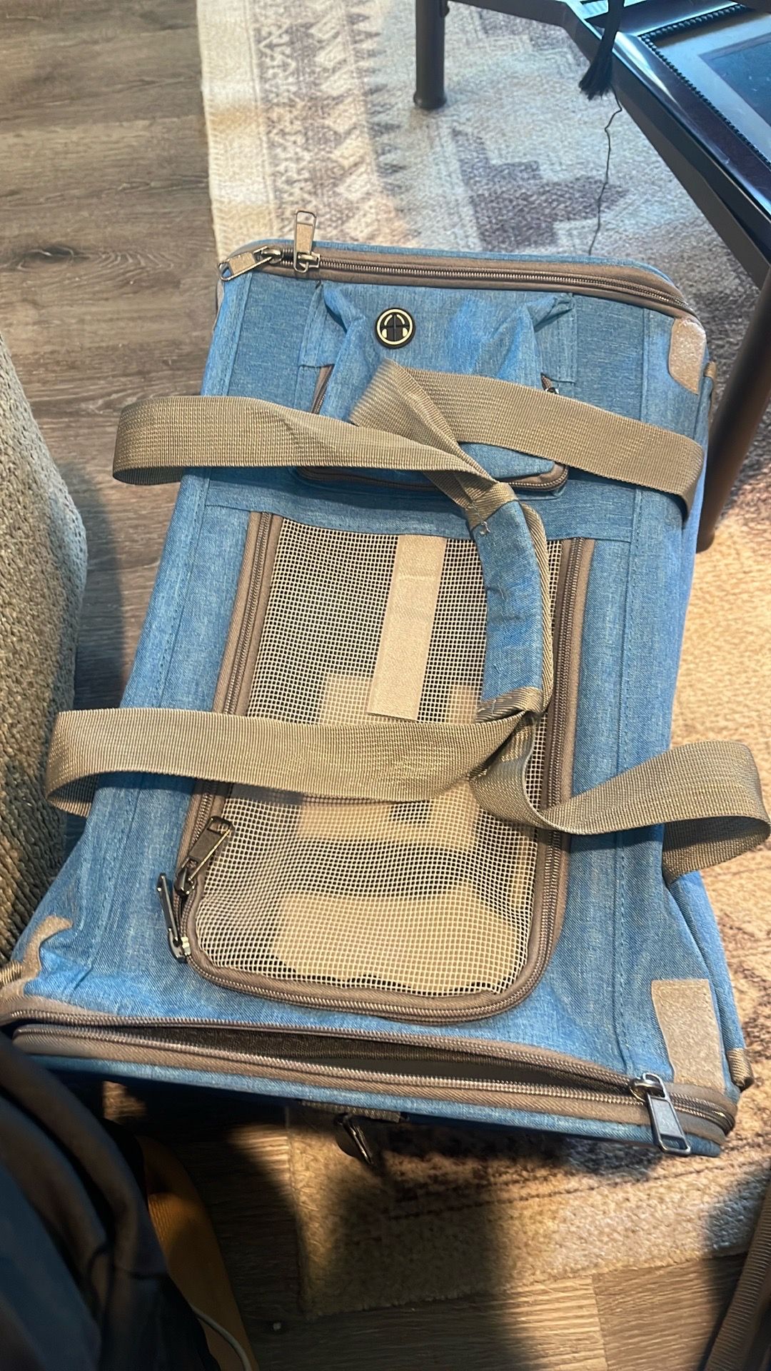 Pet carrier
