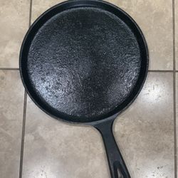 Lodge Cast Iron Skillet 10.25” MADE IN USA (Pancakes, Tortillas, Eggs, Etc.)