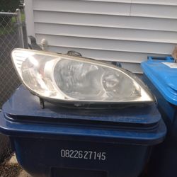 used 04-05 Honda Civic right side headlight 