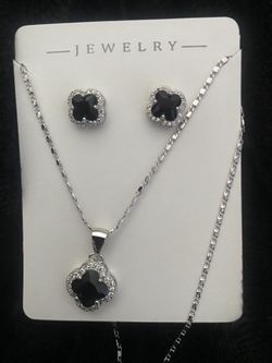 Clover Necklace Earrings Set 